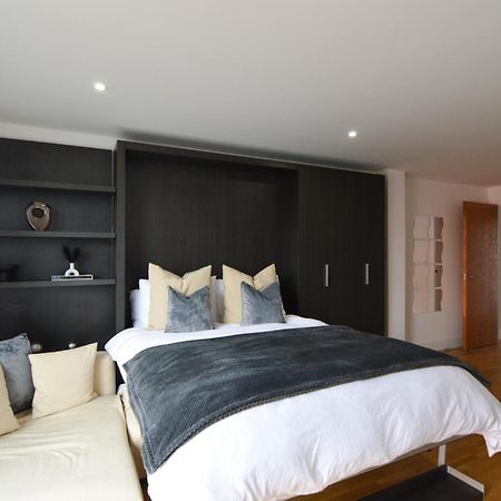 Cosy, Centrally Located Studio With Gated Parking! 拉夫堡 外观 照片